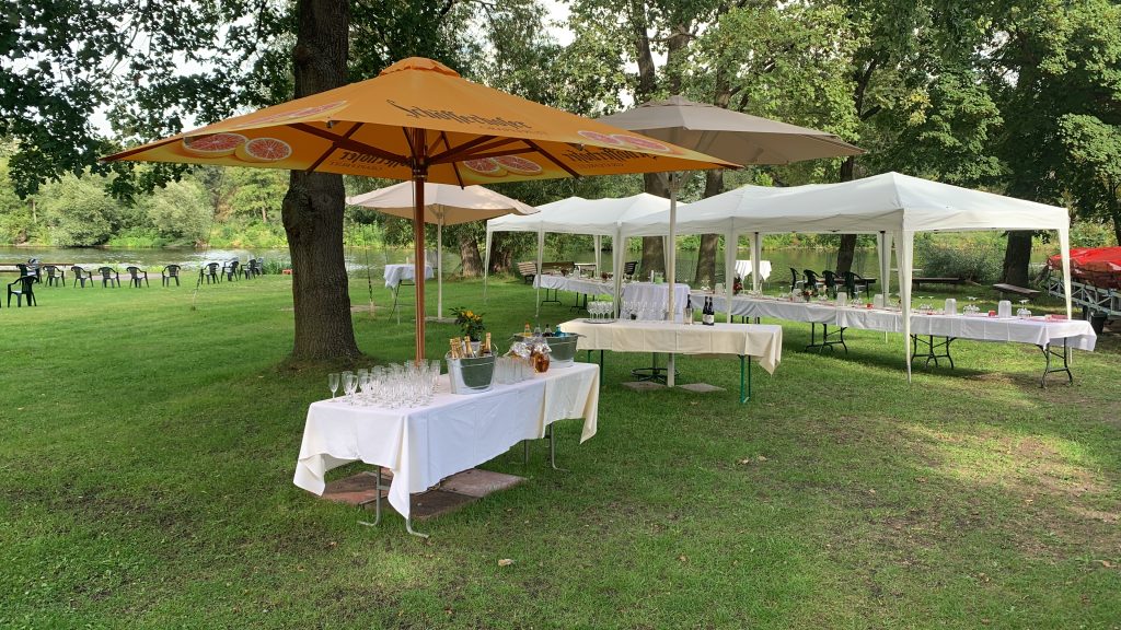 dernest Gartenveranstaltung am Havelufer 