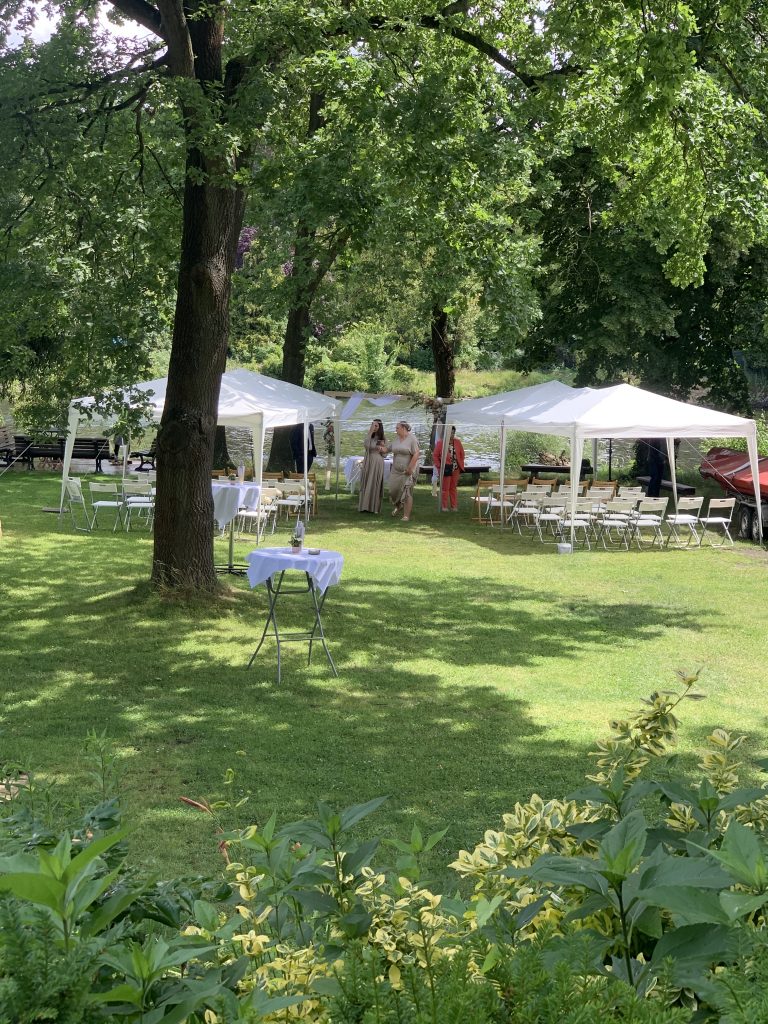 Weihnachtsfeier im Restaurant mit Havelblick – derNest Spandau